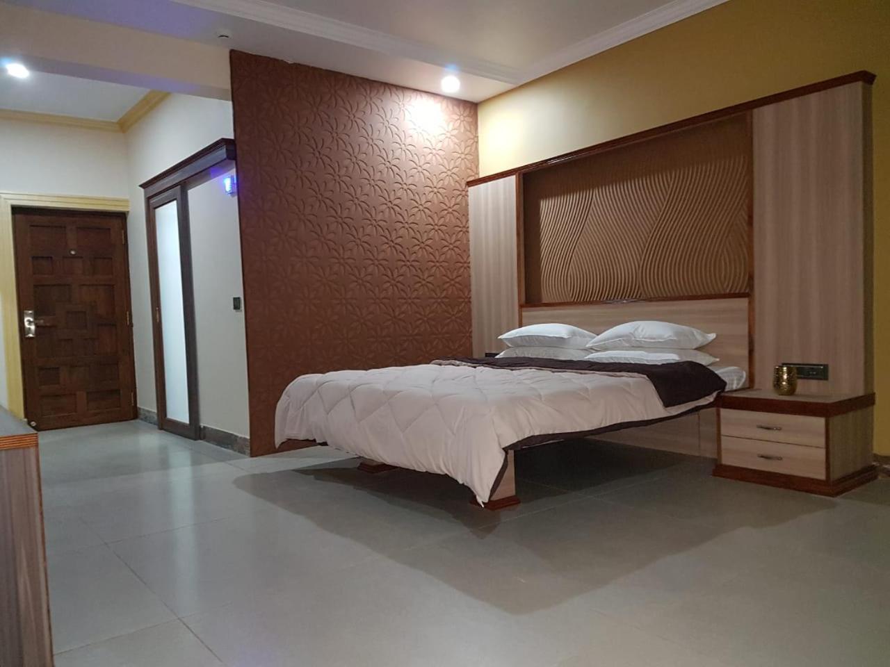 Jm Vista Suites Mapusa Buitenkant foto